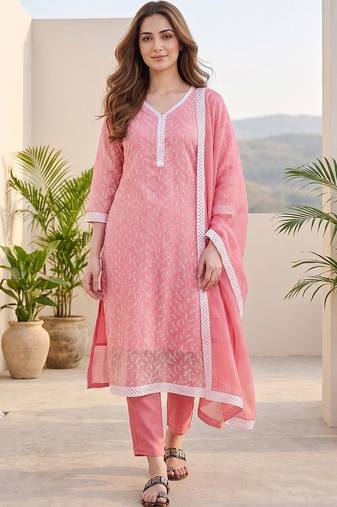 Women floral printed regular kurta with trousers & with dupatta