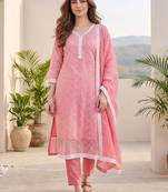 Women floral printed regular kurta with trousers & with dupatta