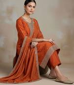 Women ethnic motifs embroidered regular thread work kurta with trousers & with dupatta