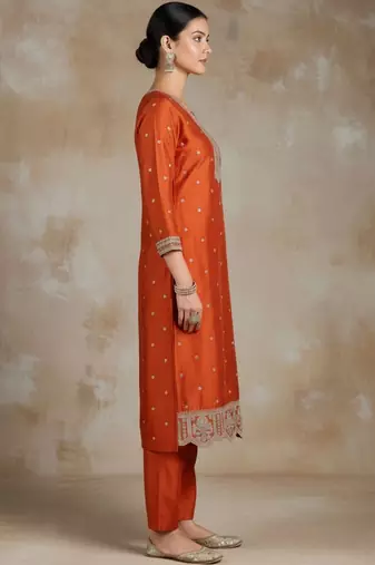 Women ethnic motifs embroidered regular thread work kurta with trousers & with dupatta