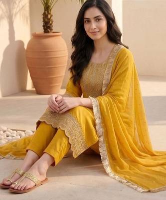 Women ethnic motifs embroidered regular thread work kurta with trousers & with dupatta 3