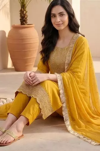 Women ethnic motifs embroidered regular thread work kurta with trousers & with dupatta