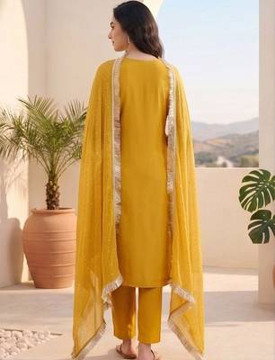 Women ethnic motifs embroidered regular thread work kurta with trousers & with dupatta 4