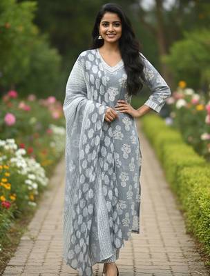 Women floral printed regular kurta with trousers & with dupatta 1