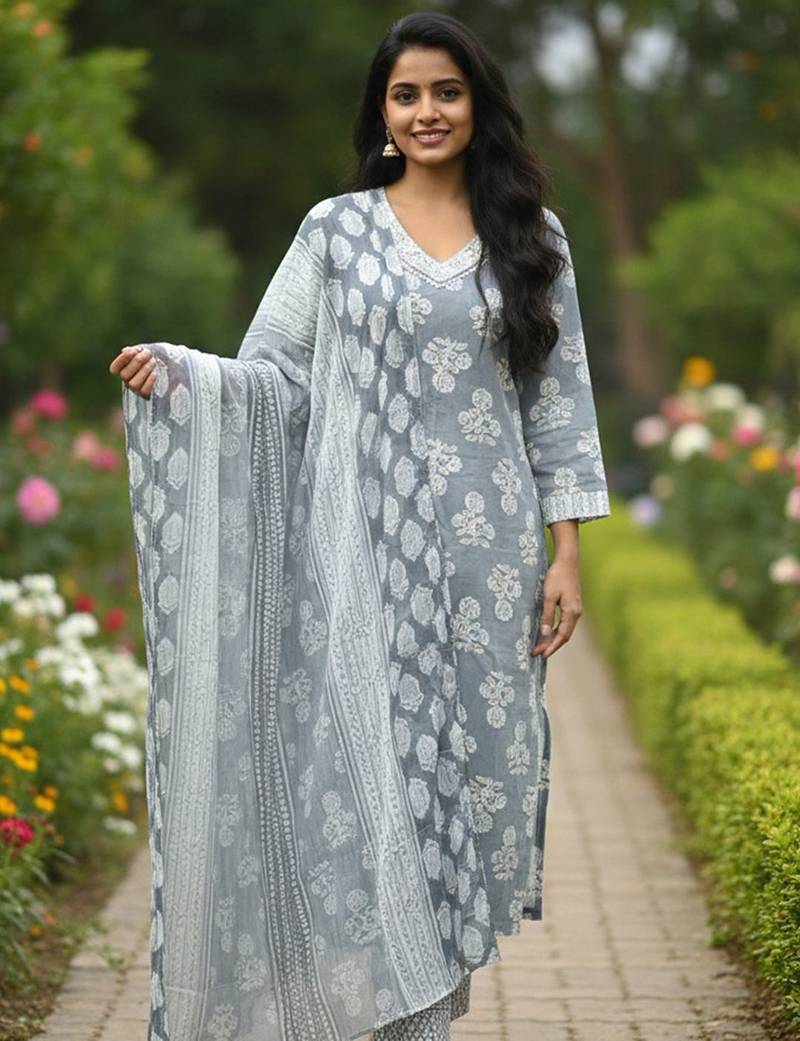 Women floral printed regular kurta with trousers & with dupatta