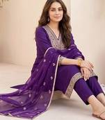 Women ethnic motifs embroidered regular thread work kurta with trousers & with dupatta