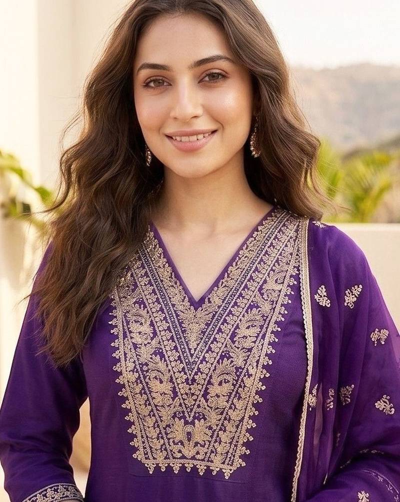 Women ethnic motifs embroidered regular thread work kurta with trousers & with dupatta