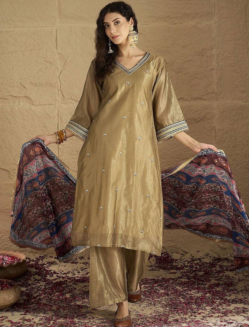 Women floral embroidered kurta with trousers & dupatta