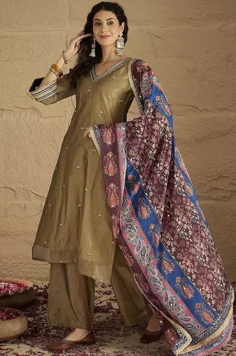 Women floral embroidered kurta with trousers & dupatta