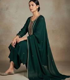 Women ethnic motifs embroidered regular thread work kurta with trousers & with dupatta