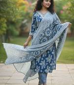 Women floral printed regular pure cotton kurta with trousers & with dupatta