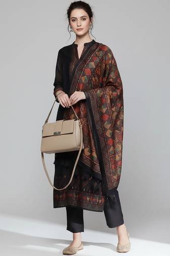 Women chanderi silk kurta with trousers & with dupatta