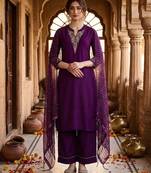 Women regular kurta with trousers & with dupatta