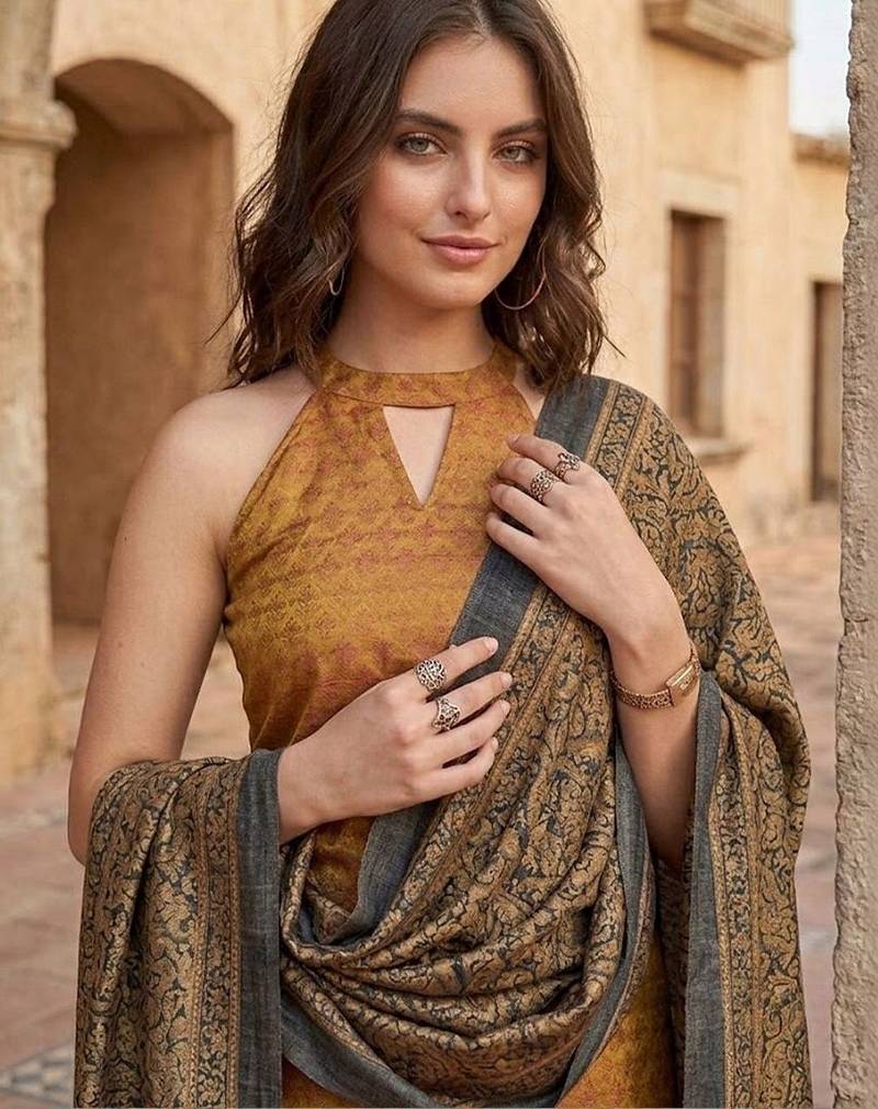 Women regular kurta with trousers & with dupatta