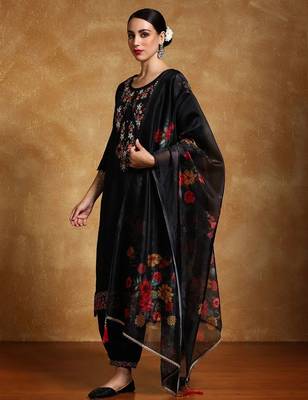 Women floral yoke design regular thread work kurta with trousers & with dupatta 1