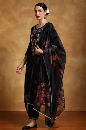 Women floral yoke design regular thread work kurta with trousers & with dupatta
