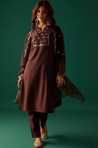 Women ethnic motifs printed kurta with trouser & dupatta