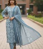 Women floral printed regular pure cotton kurta with trousers & with dupatta