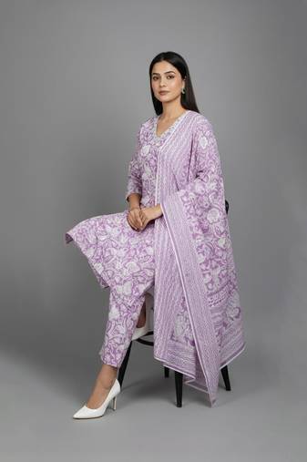 Women floral printed regular pure cotton kurta with trousers & with dupatta