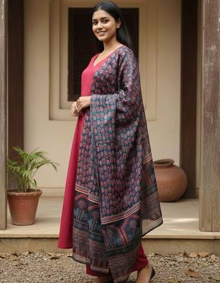 Women ethnic motifs regular kurta with trousers & with dupatta 4