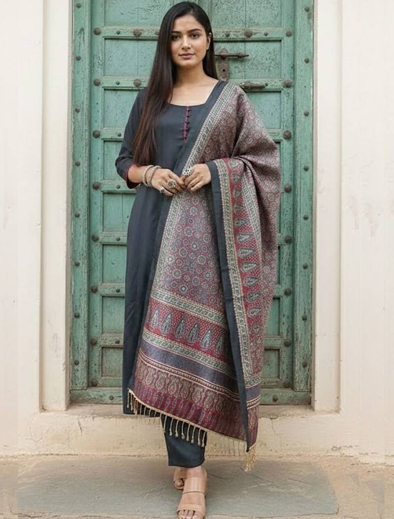 Women regular kurta with trousers & with dupatta