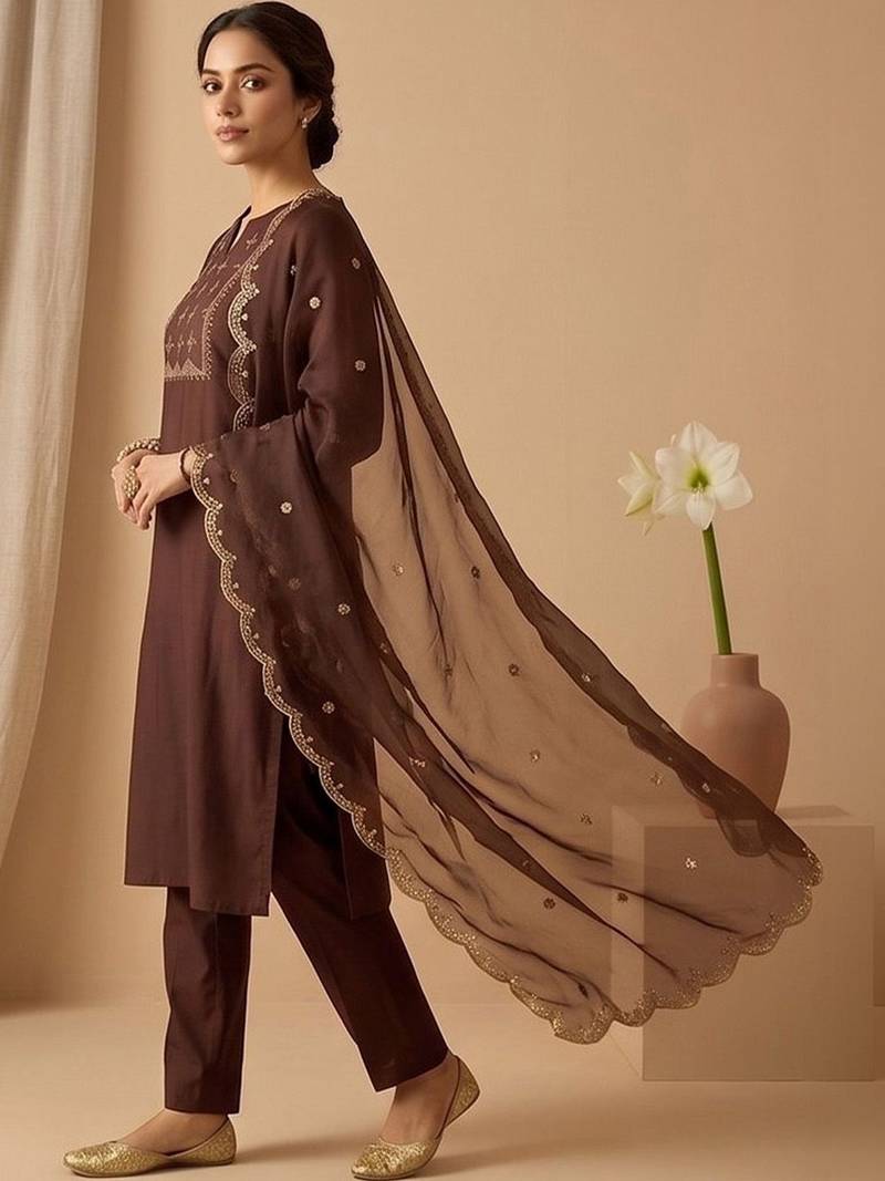 Women ethnic motifs embroidered regular thread work kurta with trousers & with dupatta