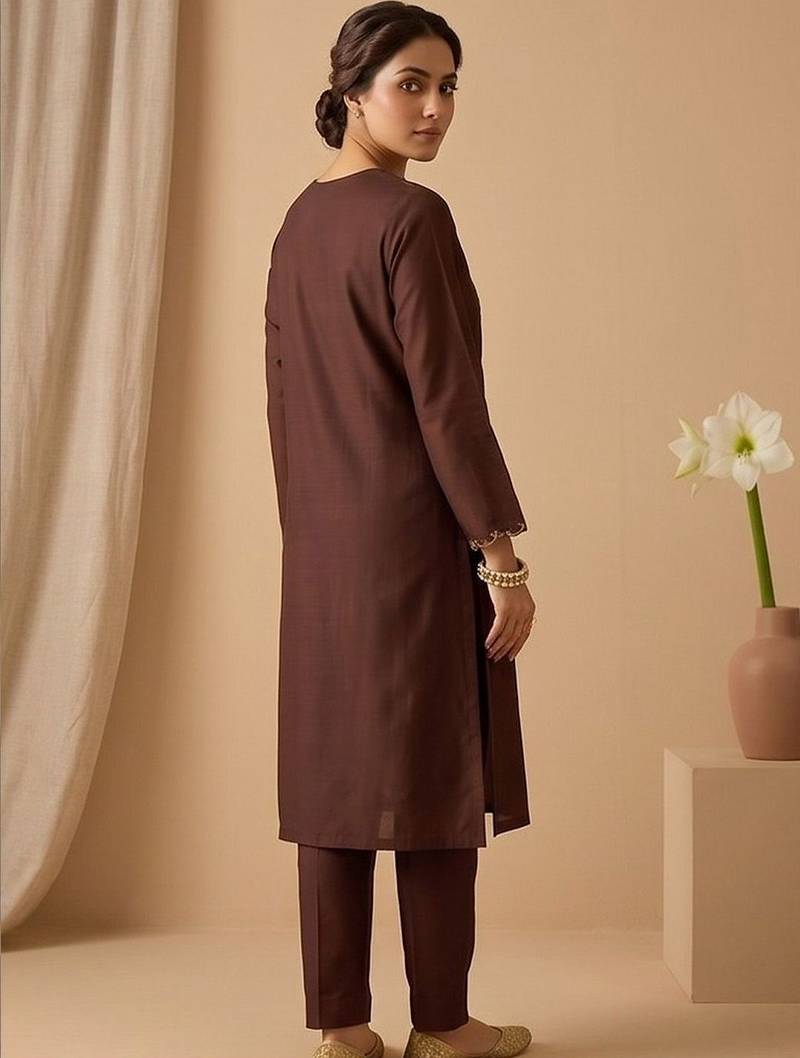 Women ethnic motifs embroidered regular thread work kurta with trousers & with dupatta