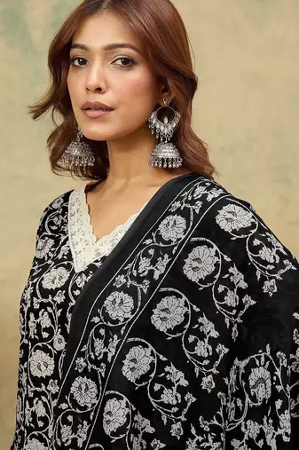 Women ethnic motifs printed regular kurta with trousers & dupatta
