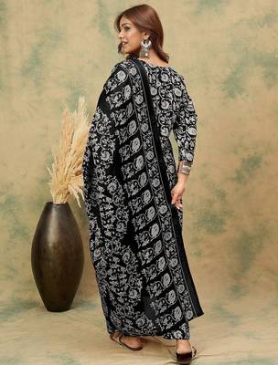 Women ethnic motifs printed regular kurta with trousers & dupatta 5
