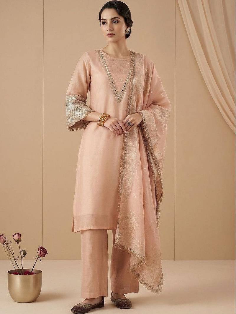 Women ethnic motifs embroidered regular thread work kurta with trousers & with dupatta