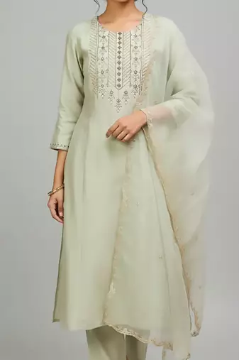 Women ethnic motifs embroidered regular thread work kurta with trousers & with dupatta
