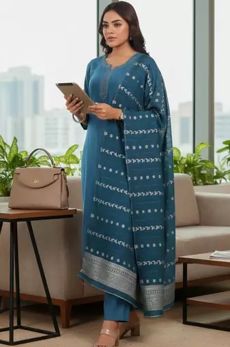 Women ethnic motifs regular thread work kurta with trousers & with dupatta