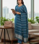 Women ethnic motifs regular thread work kurta with trousers & with dupatta