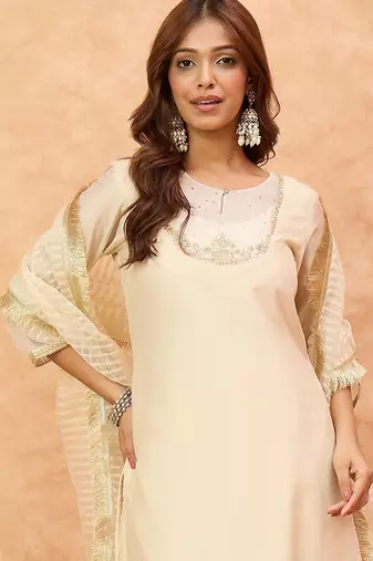 Women regular thread work kurta with trousers & with dupatta