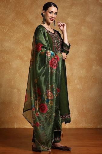 Women floral yoke design thread work kurta with trousers & with dupatta