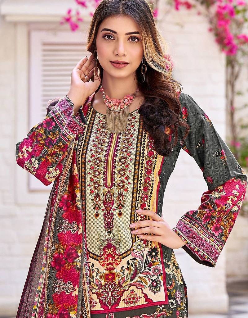 Women printed regular beads and stones kurta with trousers & with dupatta