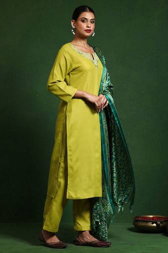 Floral embroidered notch neck straight kurta with trousers and dupatta