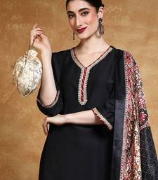 Women solid kurta with trousers & dupatta
