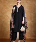Women solid kurta with trousers & dupatta