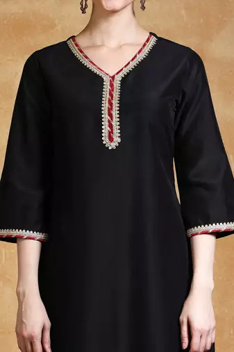 Women solid kurta with trousers & dupatta