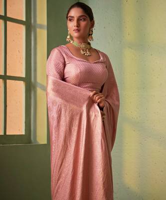 pear woven pure silk blend designer pallu saree with blouse 4
