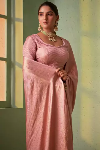 pear woven pure silk blend designer pallu saree with blouse