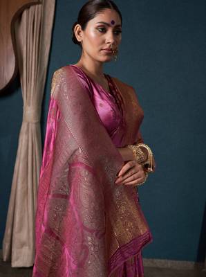 dark pink woven satin designer pallu saree with blouse 4