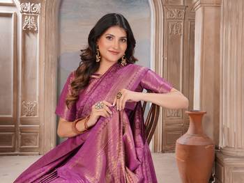 wine woven kanjivaram soft silk saree designer pallu saree with blouse 2