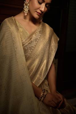 offwhite woven pure silk blend designer pallu saree with blouse 2