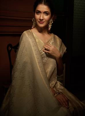offwhite woven pure silk blend designer pallu saree with blouse 3