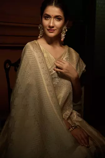 offwhite woven pure silk blend designer pallu saree with blouse