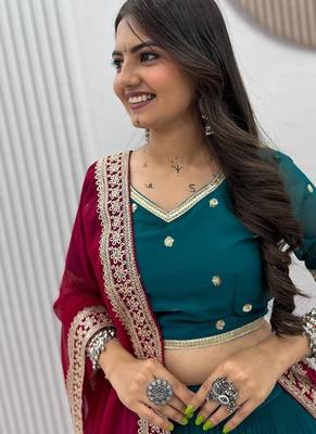 NAVRATRI  RAMA GREEN FAUX GEORGETTE THREAD Lehenga choli 4