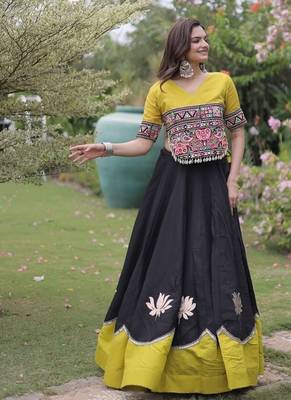 Black Roman Navaratri Lehenga Choli For Women's 2