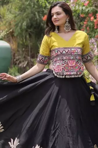 Black Roman Navaratri Lehenga Choli For Women's